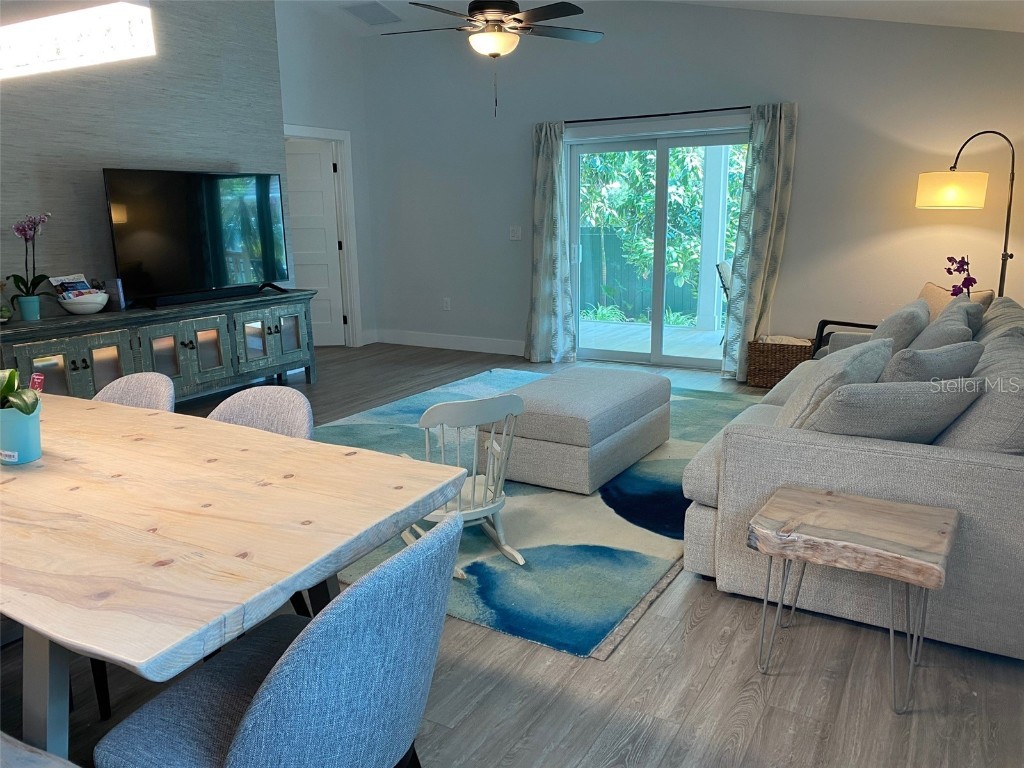 2933 Maiden Lane Sarasota FL 34231 A4632386 image13