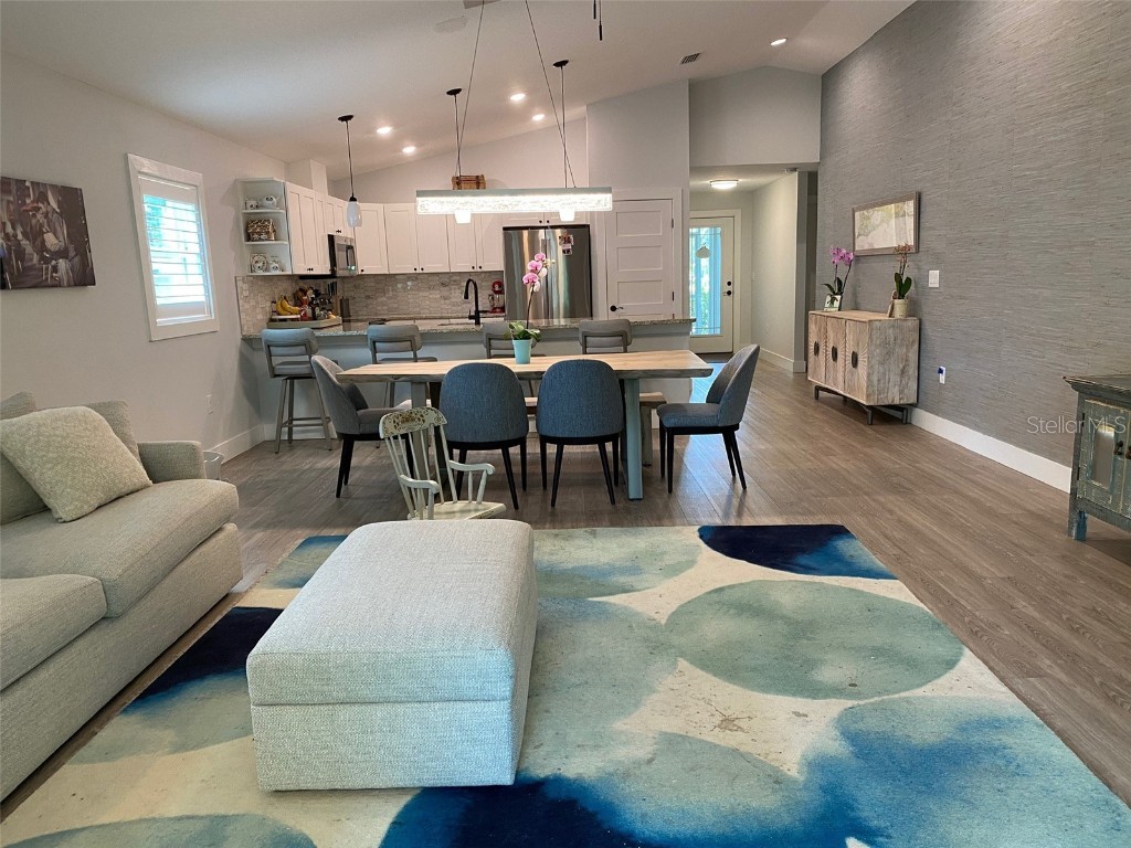 2933 Maiden Lane Sarasota FL 34231 A4632386 image14