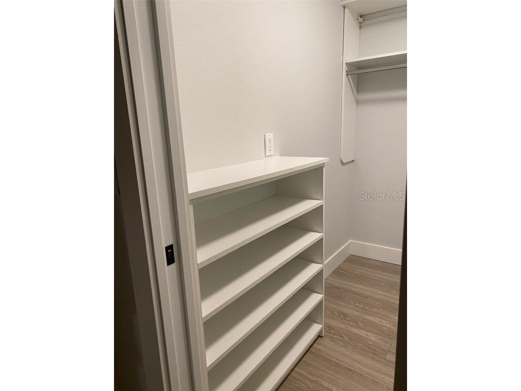 2933 Maiden Lane Sarasota FL 34231 A4632386 image22