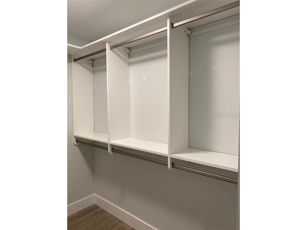 2933 Maiden Lane Sarasota FL 34231 A4632386 image23