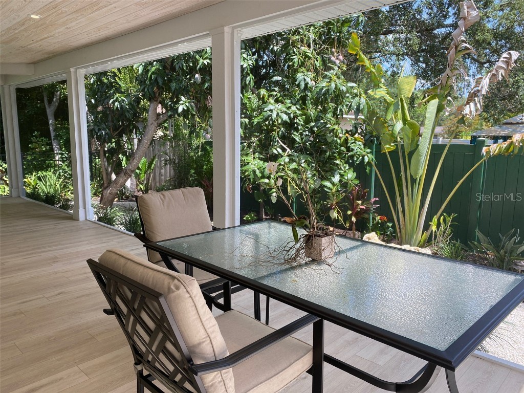 2933 Maiden Lane Sarasota FL 34231 A4632386 image27