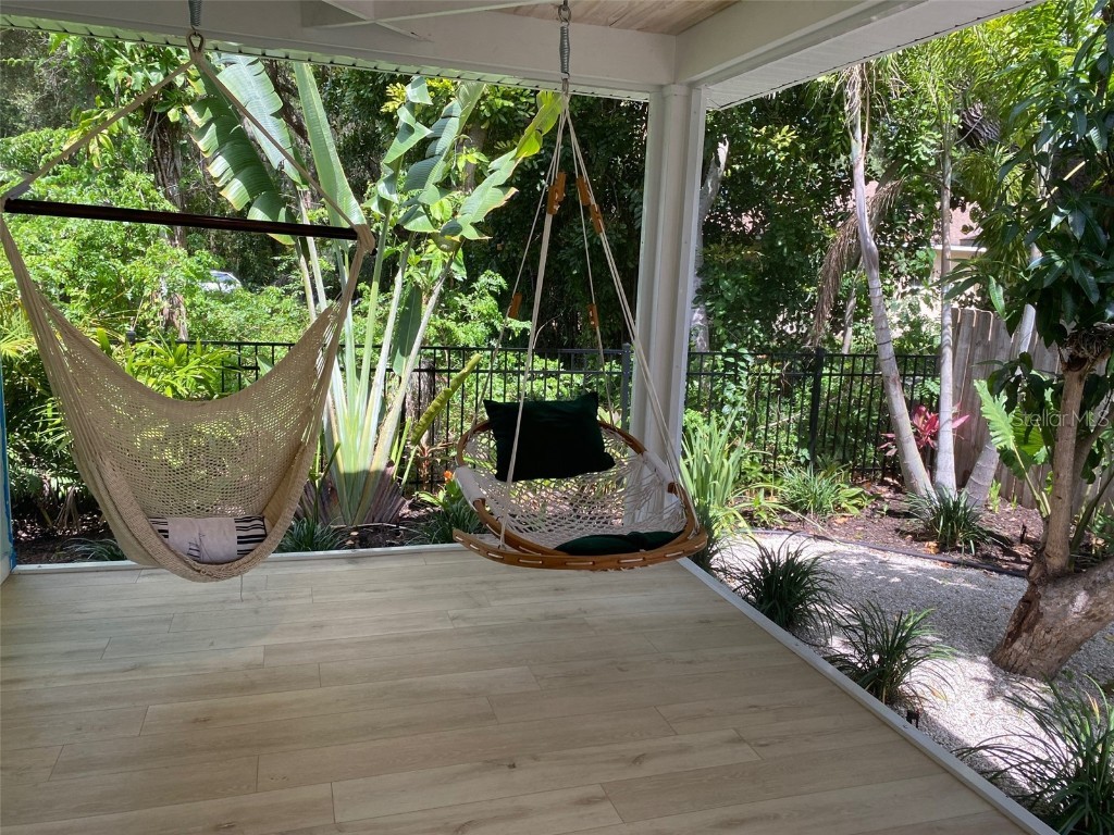 2933 Maiden Lane Sarasota FL 34231 A4632386 image31