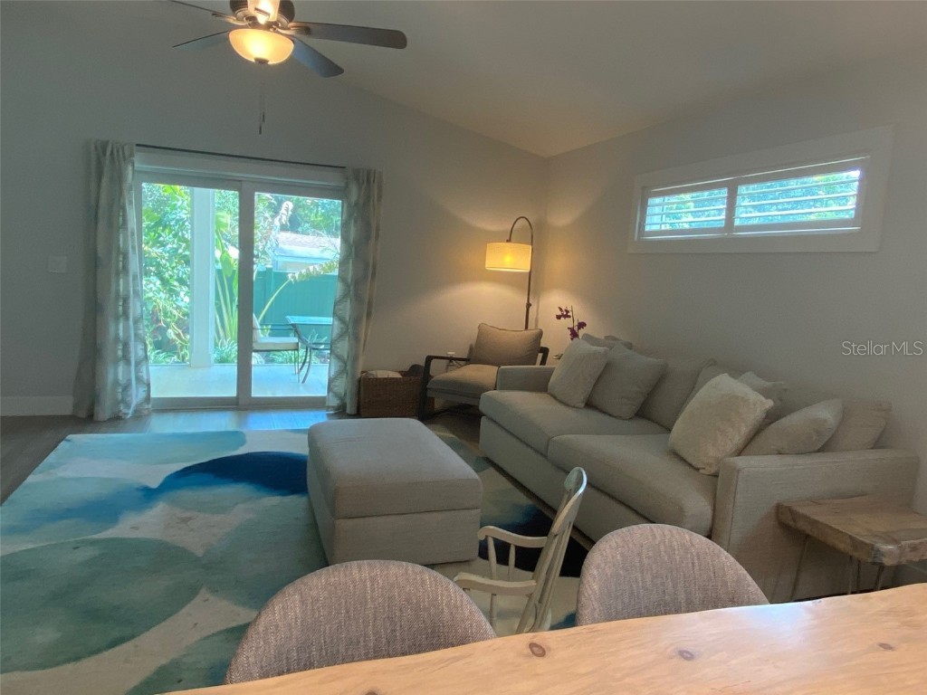 2933 Maiden Lane Sarasota FL 34231 A4632386 image9