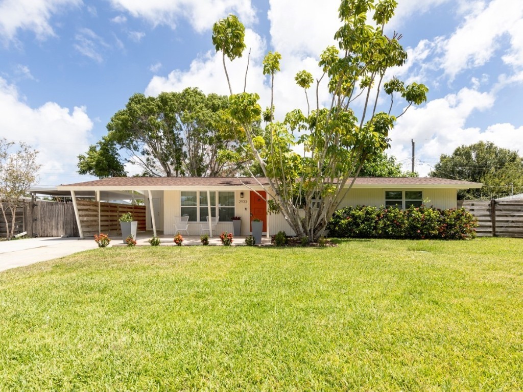 2933 Michigan Street Sarasota FL 34237 A4670291 image1