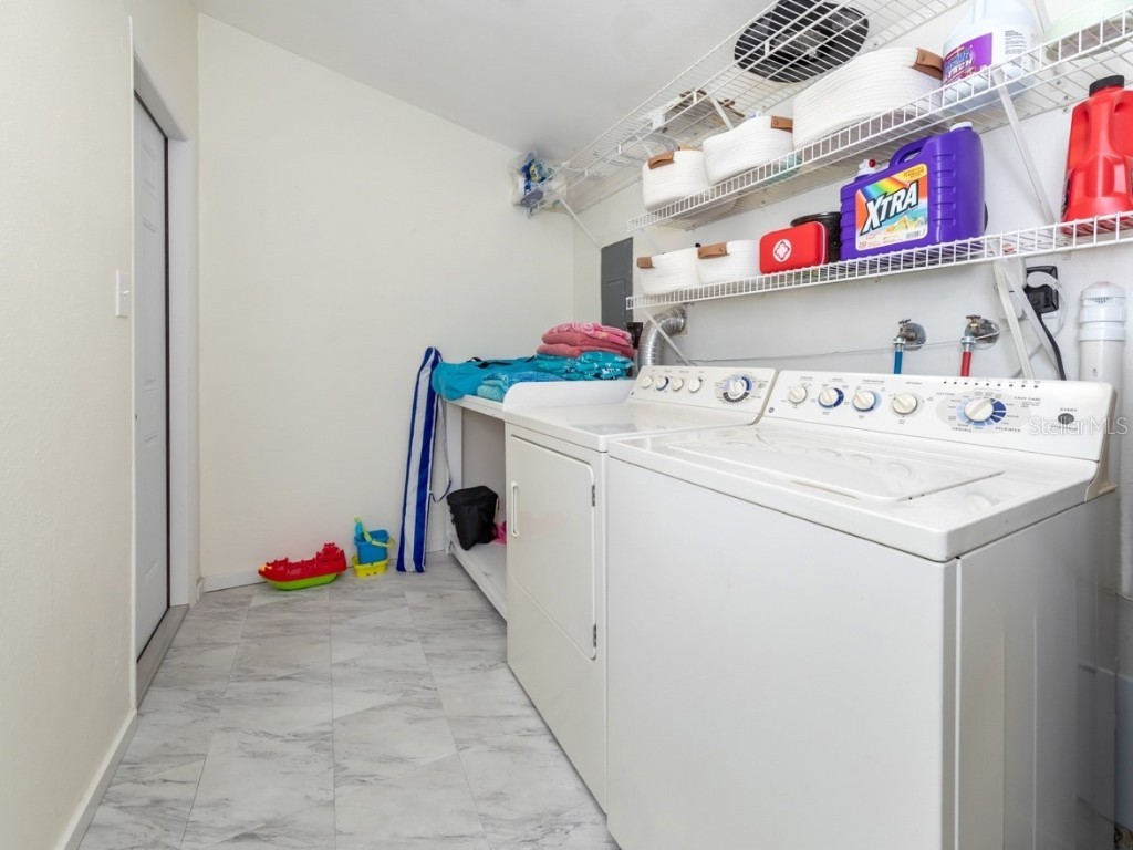 2933 Michigan Street Sarasota FL 34237 A4670291 image24