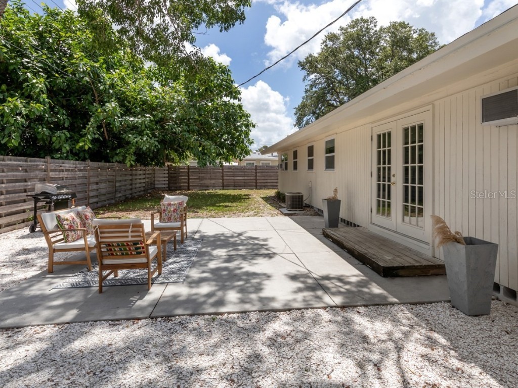 2933 Michigan Street Sarasota FL 34237 A4670291 image26