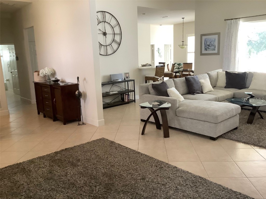 2933 Seasons Boulevard Sarasota FL 34240 A4676040 image6