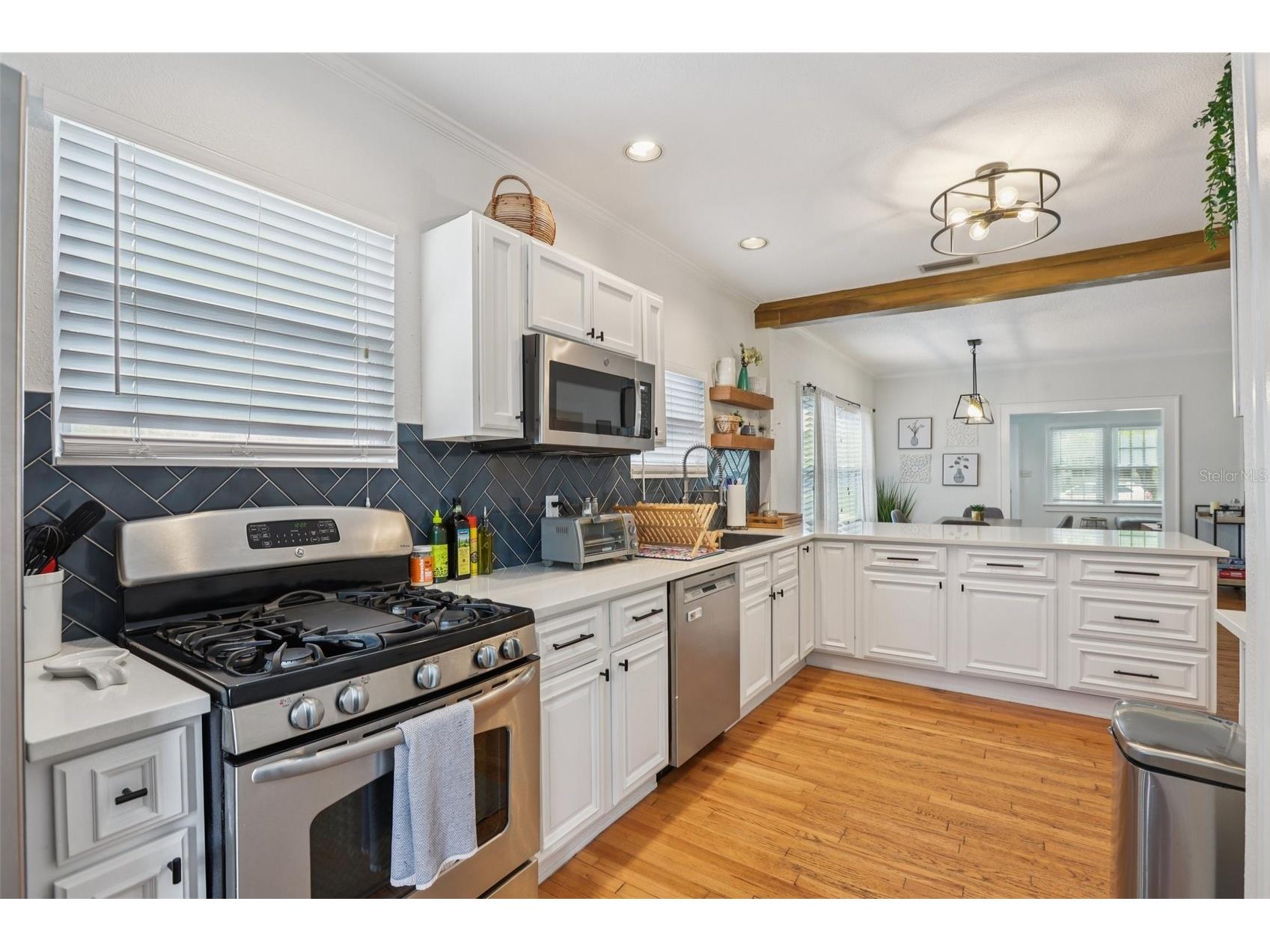 2934 6th Avenue N Saint Petersburg FL 33713 TB8494981 image9