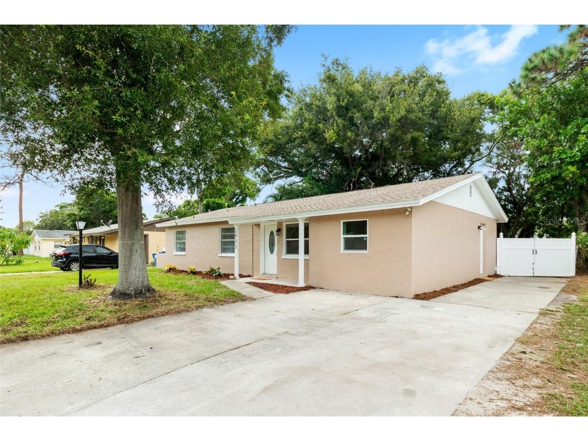 2935 47th Avenue S Saint Petersburg FL 33712 TB8361319 image1