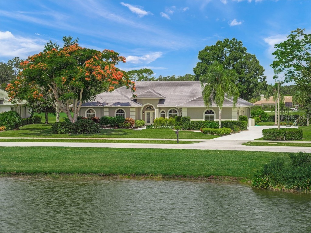 2936 Jeff Myers Circle Sarasota FL 34240 A4658479 image1