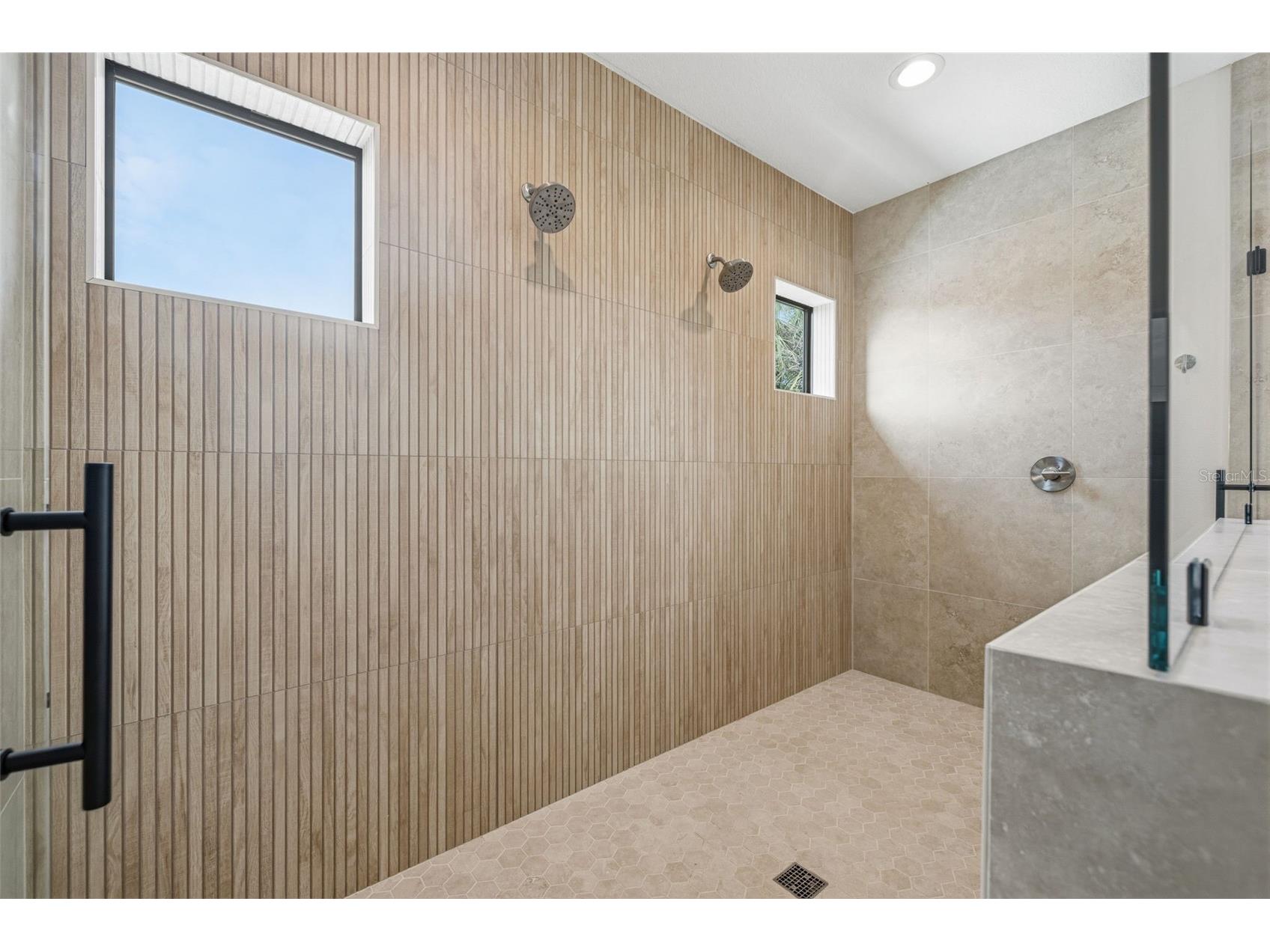2936 W Rogers Avenue Tampa FL 33611 TB8463818 image32