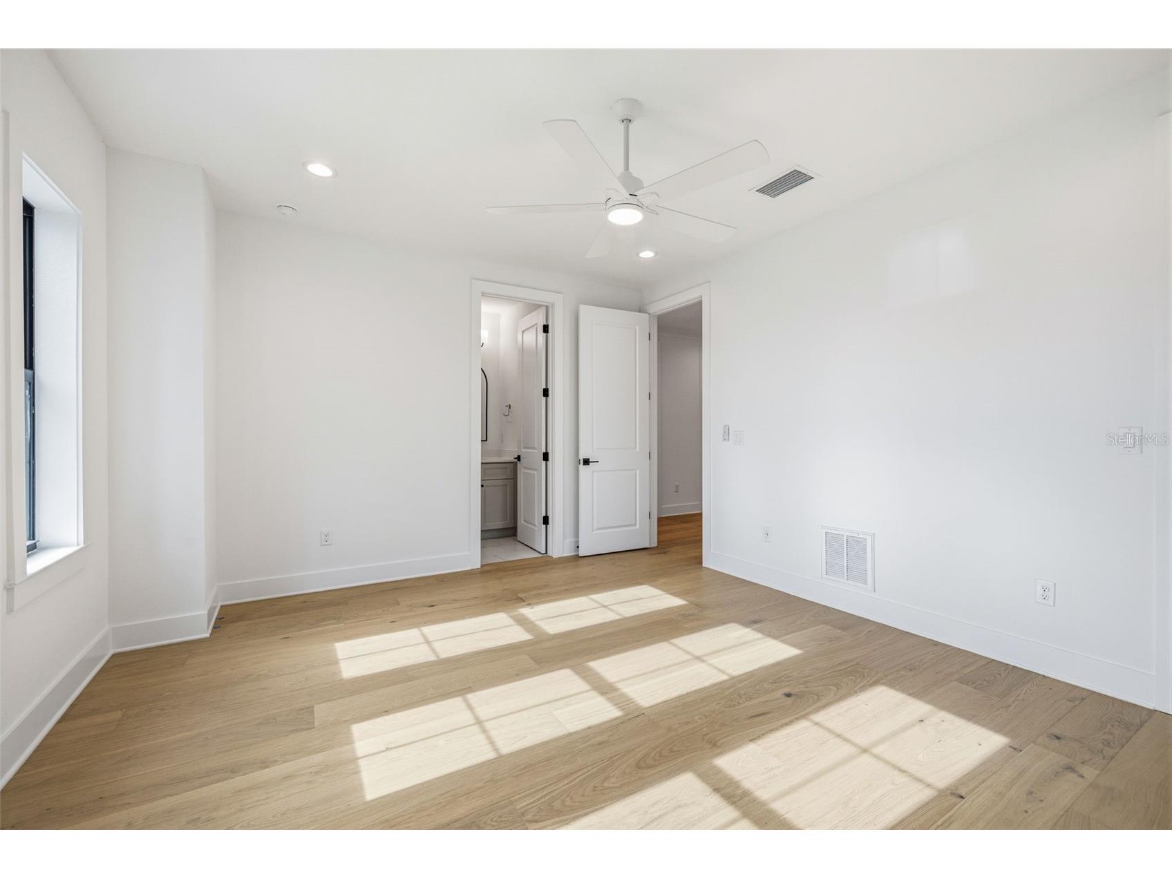 2936 W Rogers Avenue Tampa FL 33611 TB8463818 image36