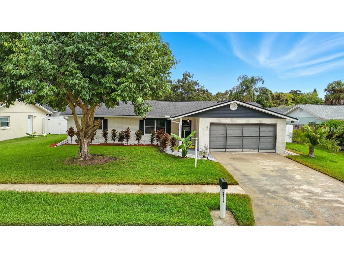 2937 Carriage Drive South Daytona FL 32119 V4944930 image1
