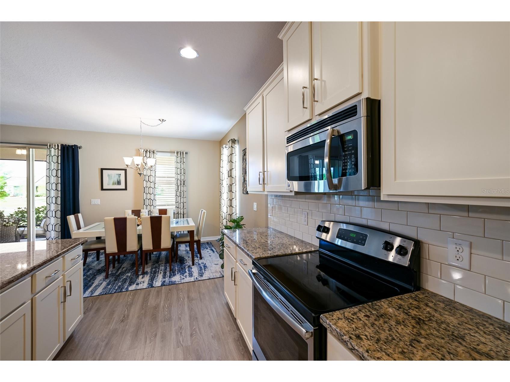 2937 Esmeralda Drive Sarasota FL 34243 A4689083 image11