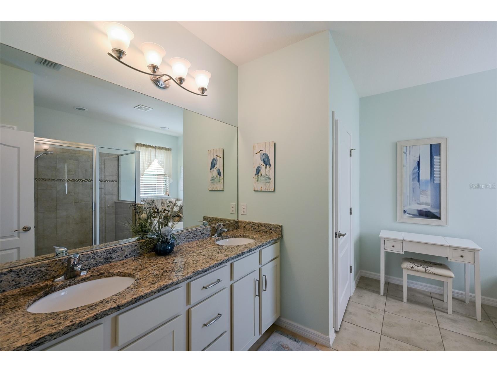 2937 Esmeralda Drive Sarasota FL 34243 A4689083 image17