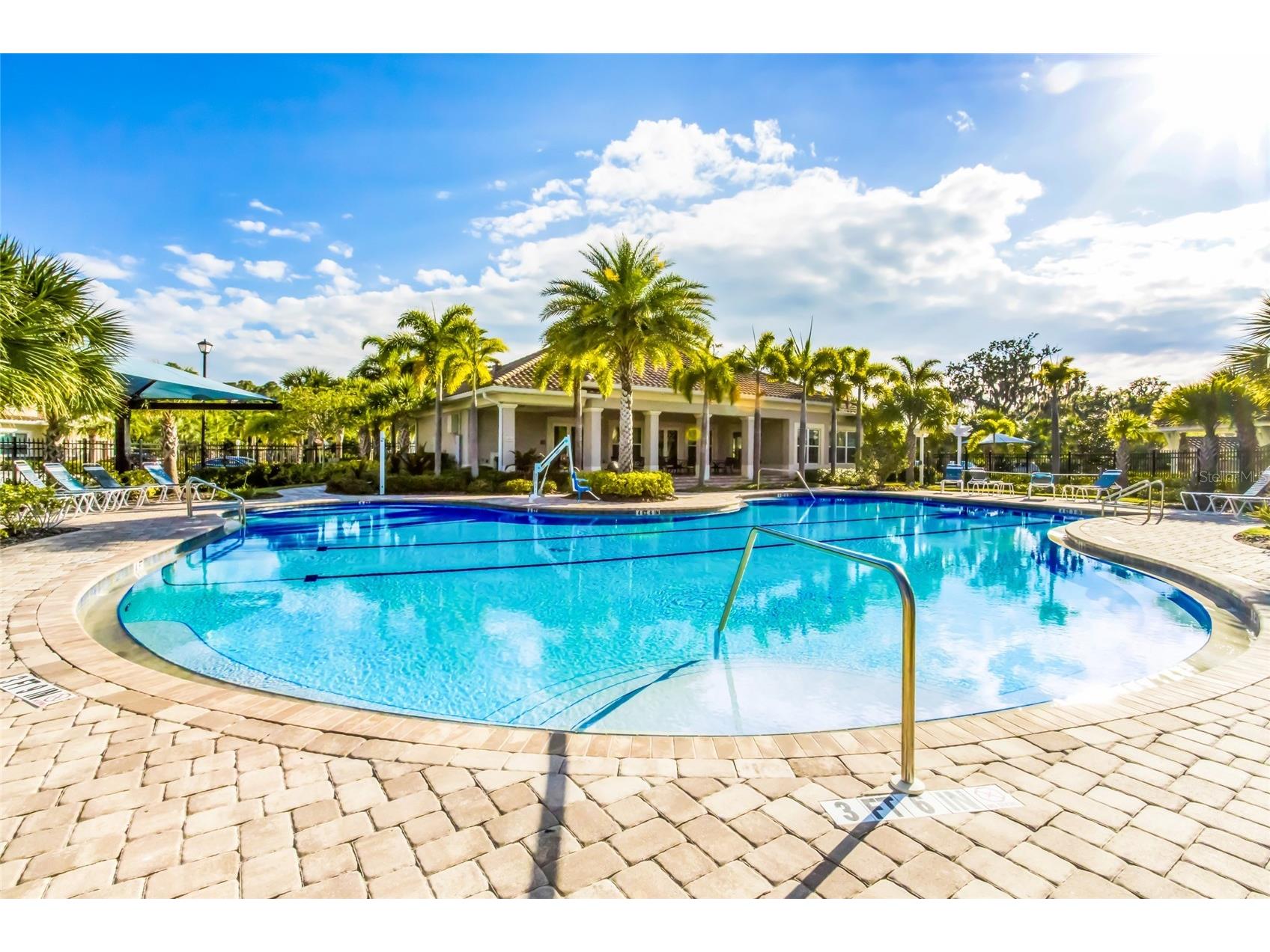 2937 Esmeralda Drive Sarasota FL 34243 A4689083 image45