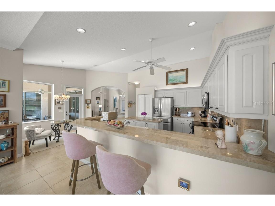 2937 Seasons Boulevard Sarasota FL 34240 A4656951 image16