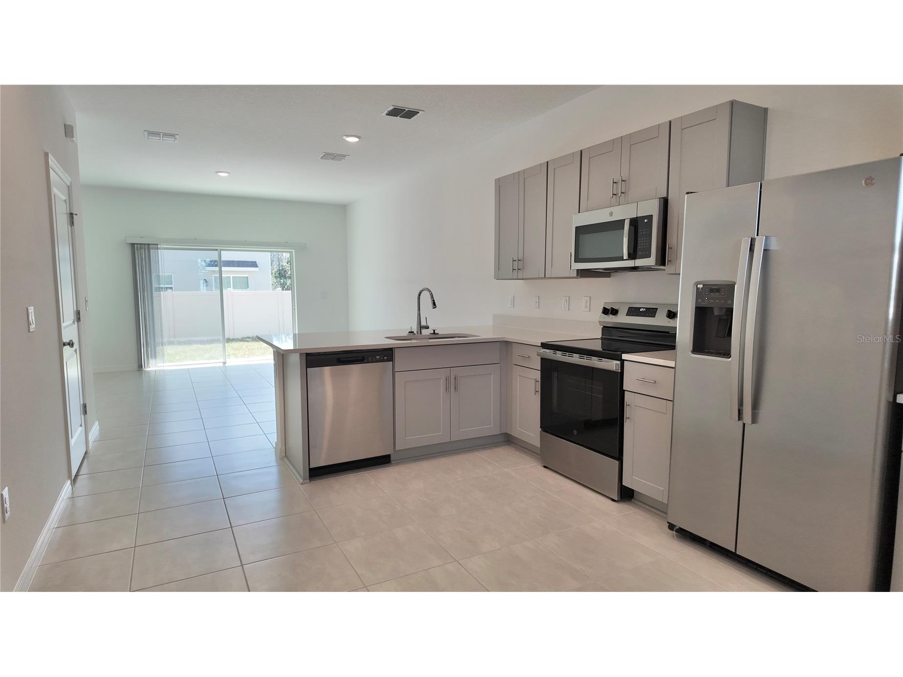2937 Skyline Loop Kissimmee FL 34758 S5144505 image2