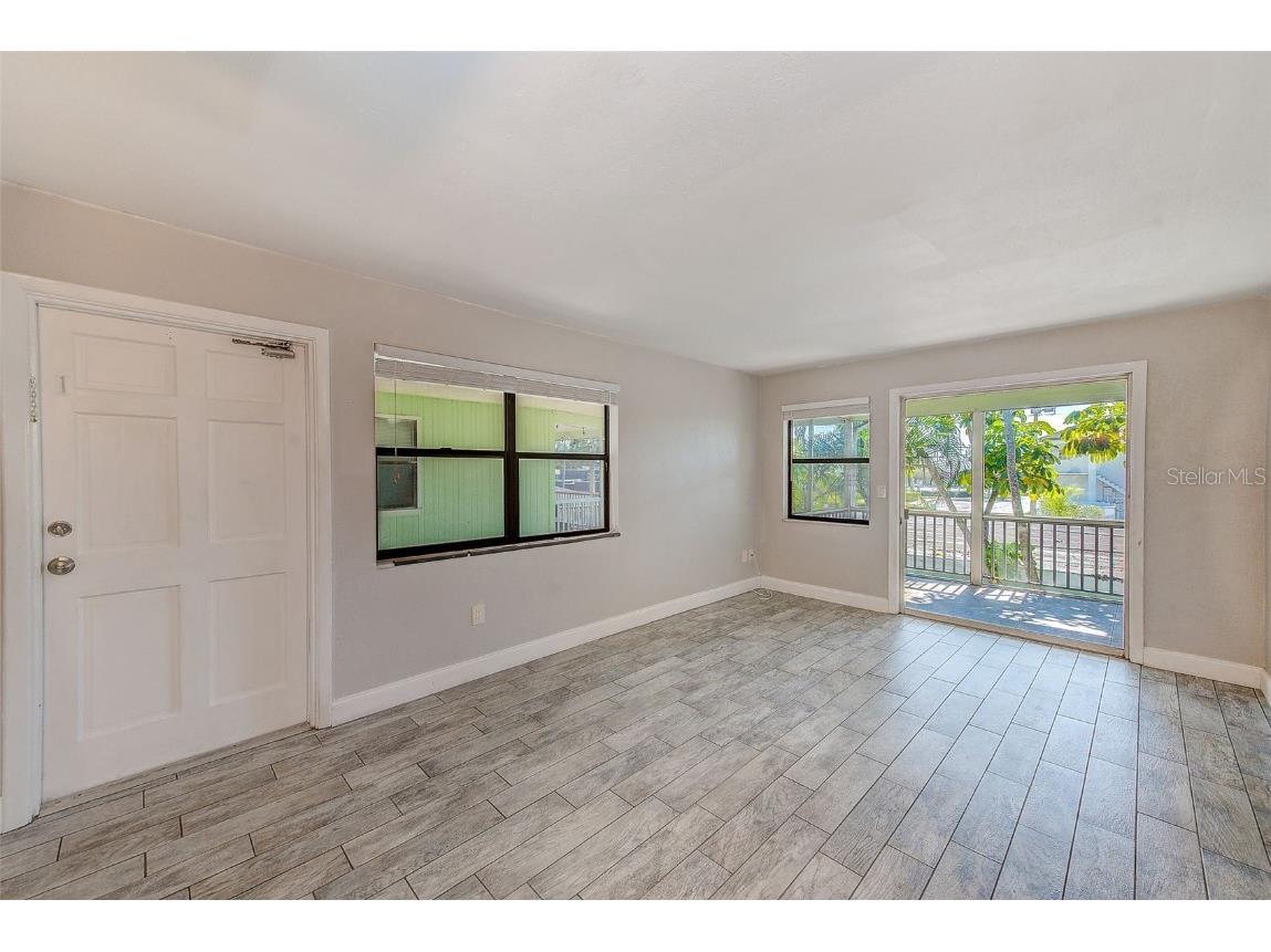 2939 Los Altos Drive #D Belleair Bluffs FL 33770 TB8437527 image3