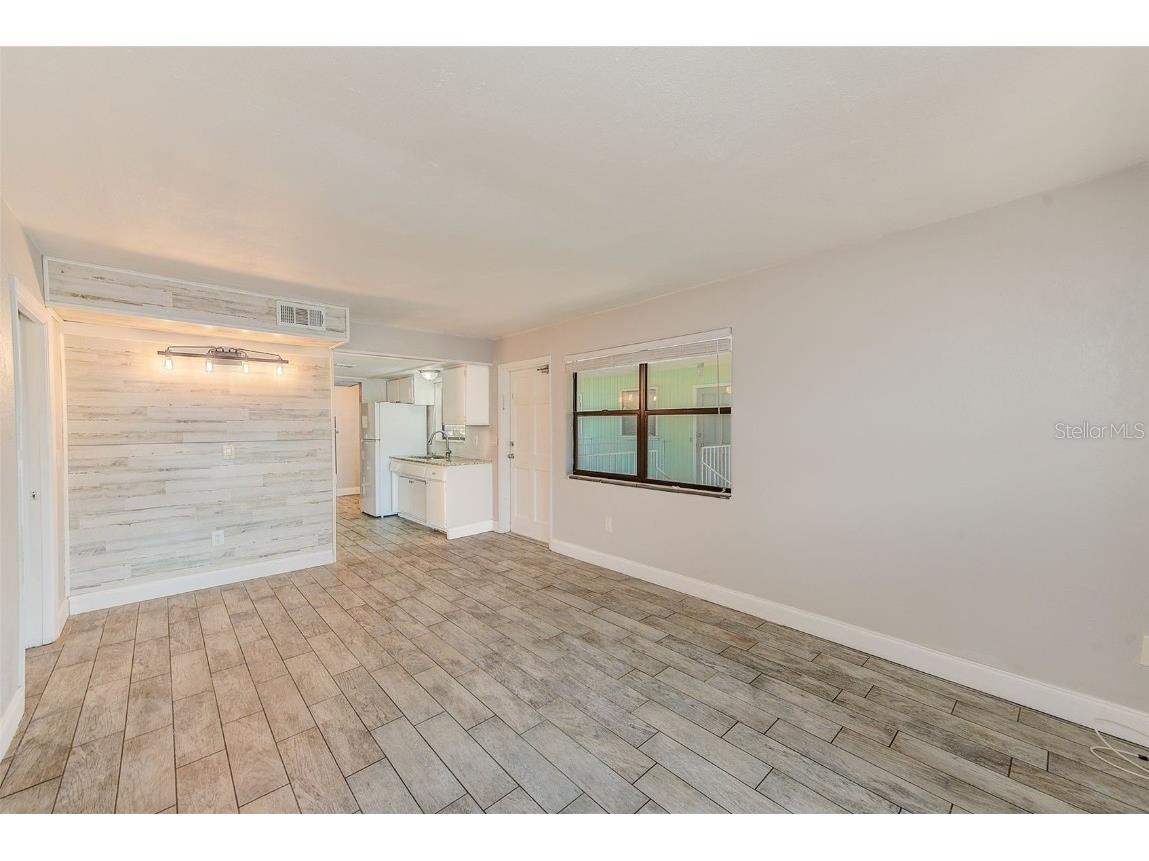 2939 Los Altos Drive #D Belleair Bluffs FL 33770 TB8437527 image5