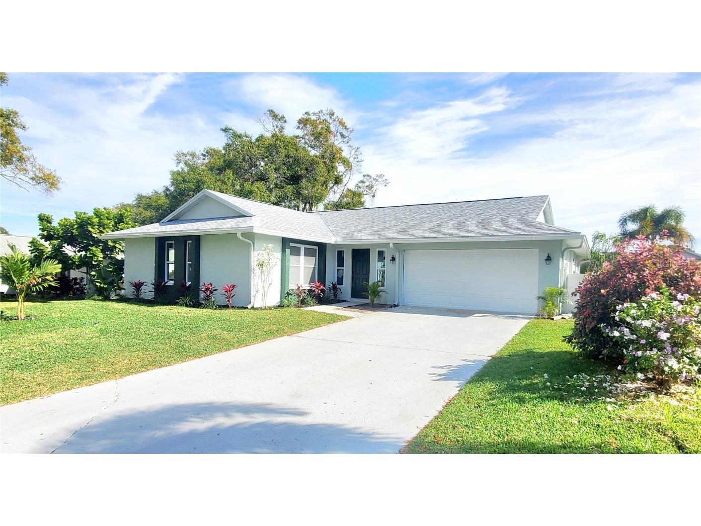 2939 Macalpin Drive W Palm Harbor FL 34684 - LAKE TARPON U8219734 image1