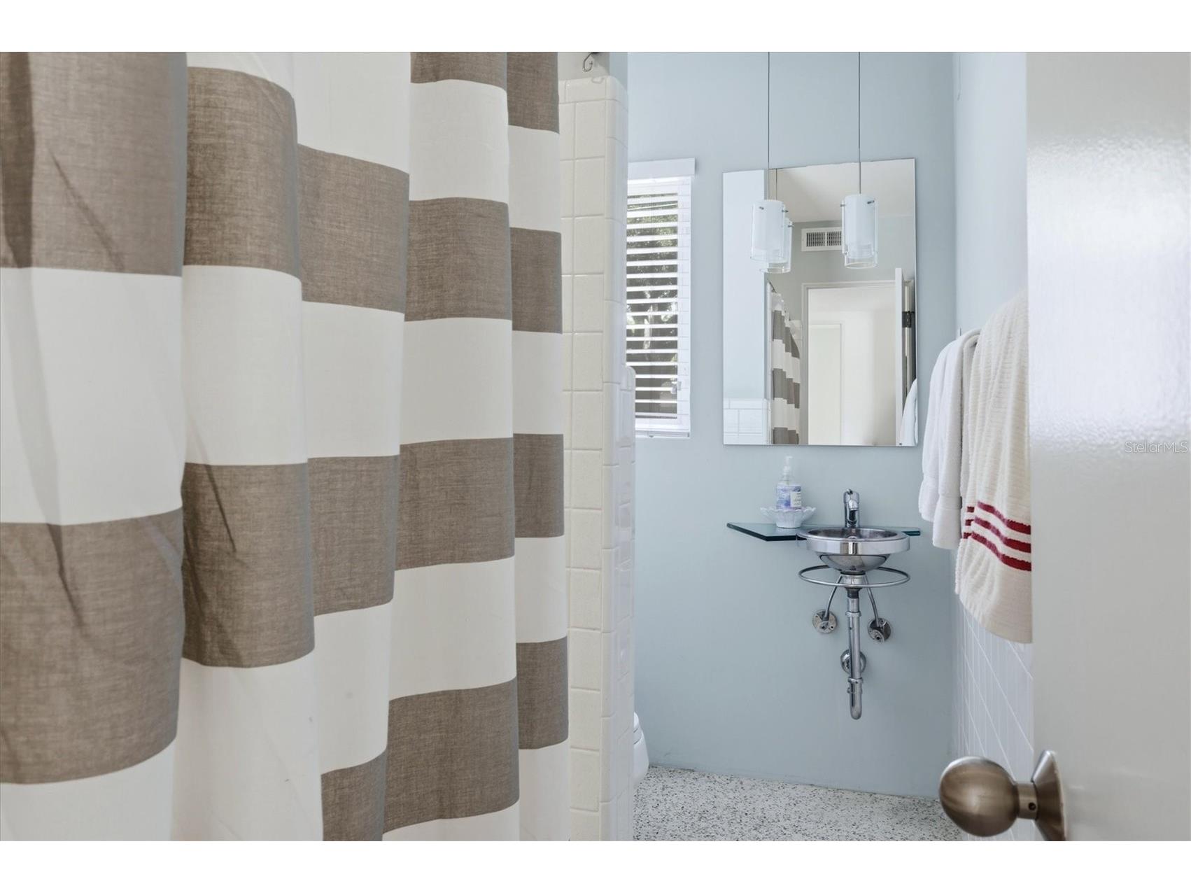 2940 Bougainvillea Street Sarasota FL 34239 - PHILLIPPI CREEK A4689977 image17