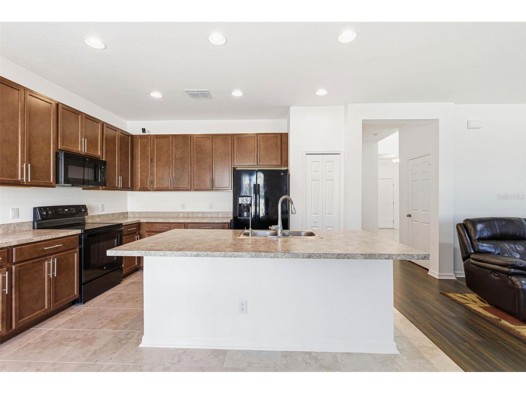 2941 Adams Cross Drive Zephyrhills FL 33540 TB8469935 image11