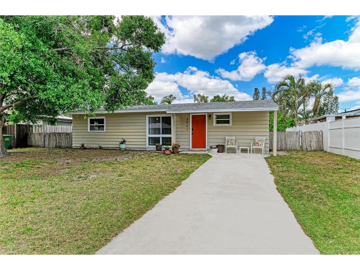 2941 Poplar Street Sarasota FL 34237 A4647542 image1