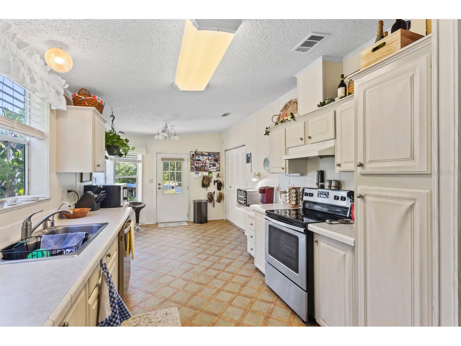 29414 Pine Villa Circle Punta Gorda FL 33982 C7520559 image5