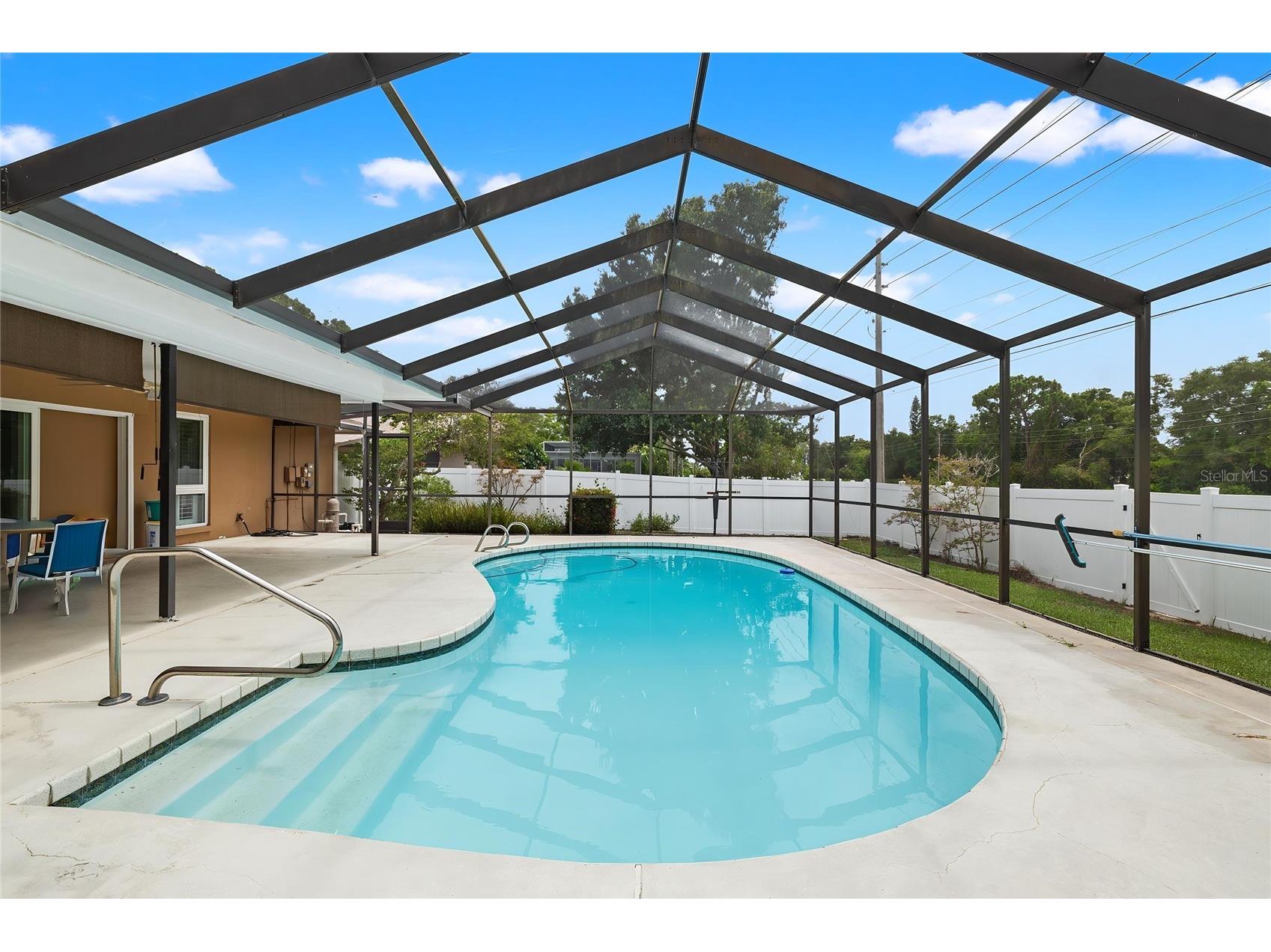 2942 Clubhouse Drive W Clearwater FL 33761 TB8528508 image2