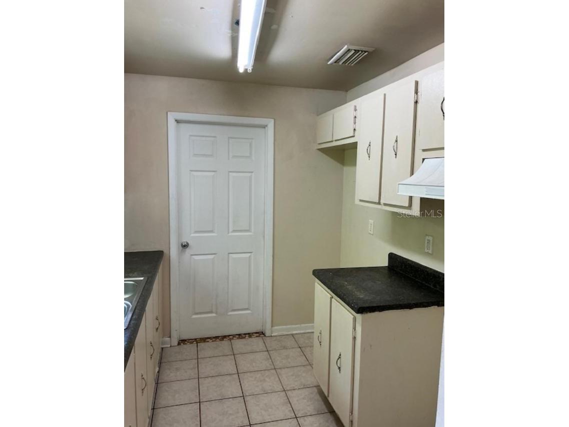 2942 Greynolds Street Deltona FL 32738 V4950130 image6