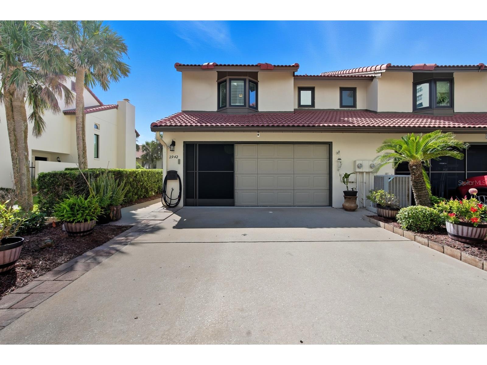 2942 Sea Oats Circle Daytona Beach FL 32118 V4946454 image1