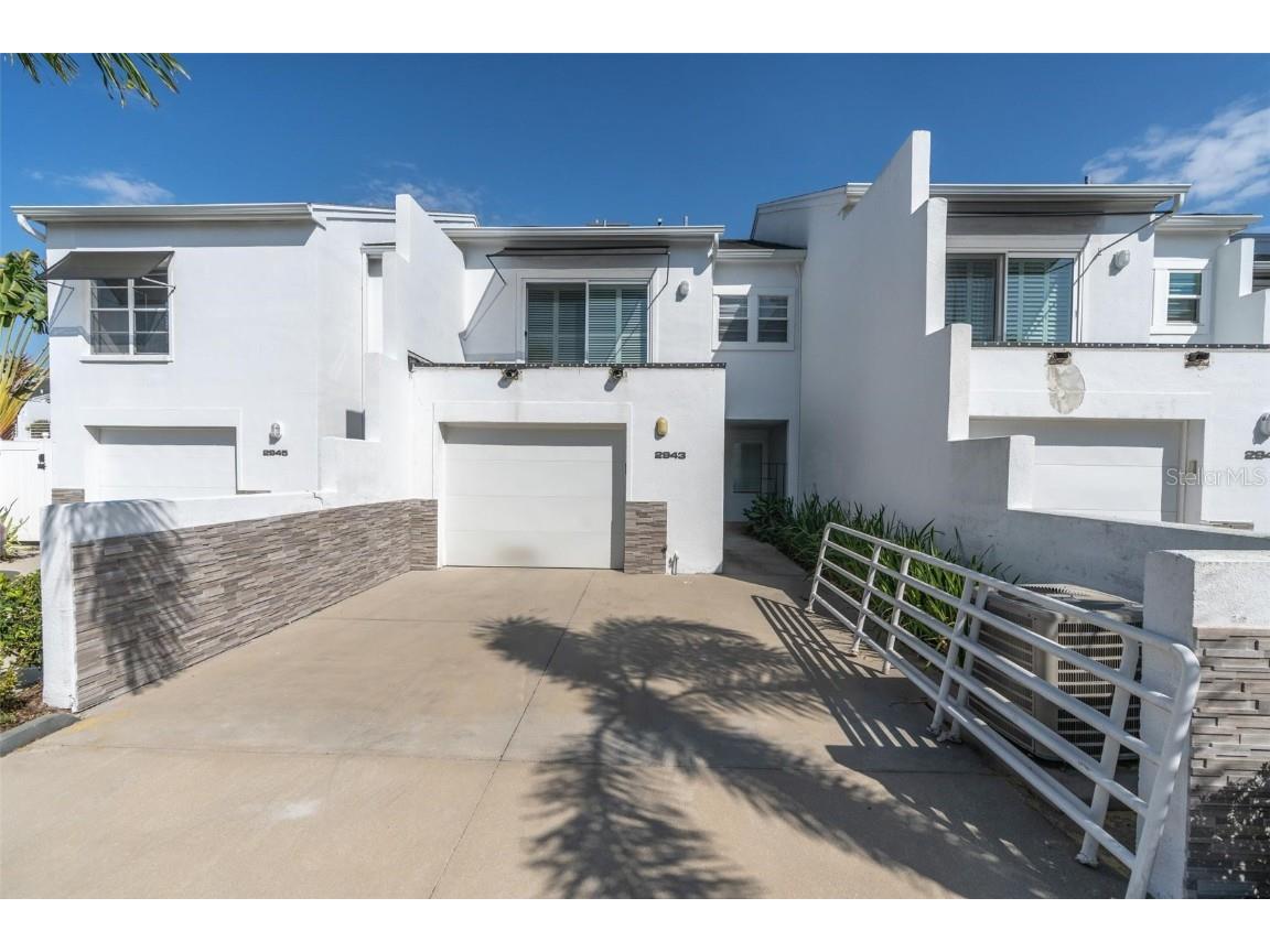 2943 W Knights Avenue Tampa FL 33611 U8193213 image1