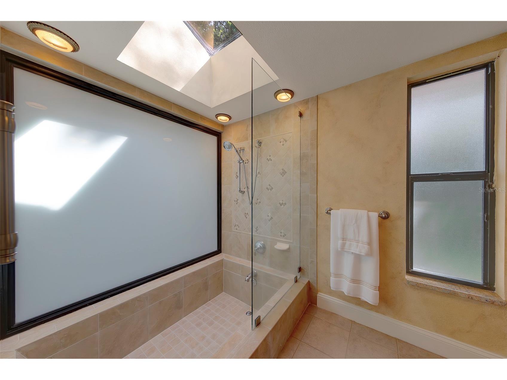 2943 Whisper Lane N Clearwater FL 33762 TB8518752 image40