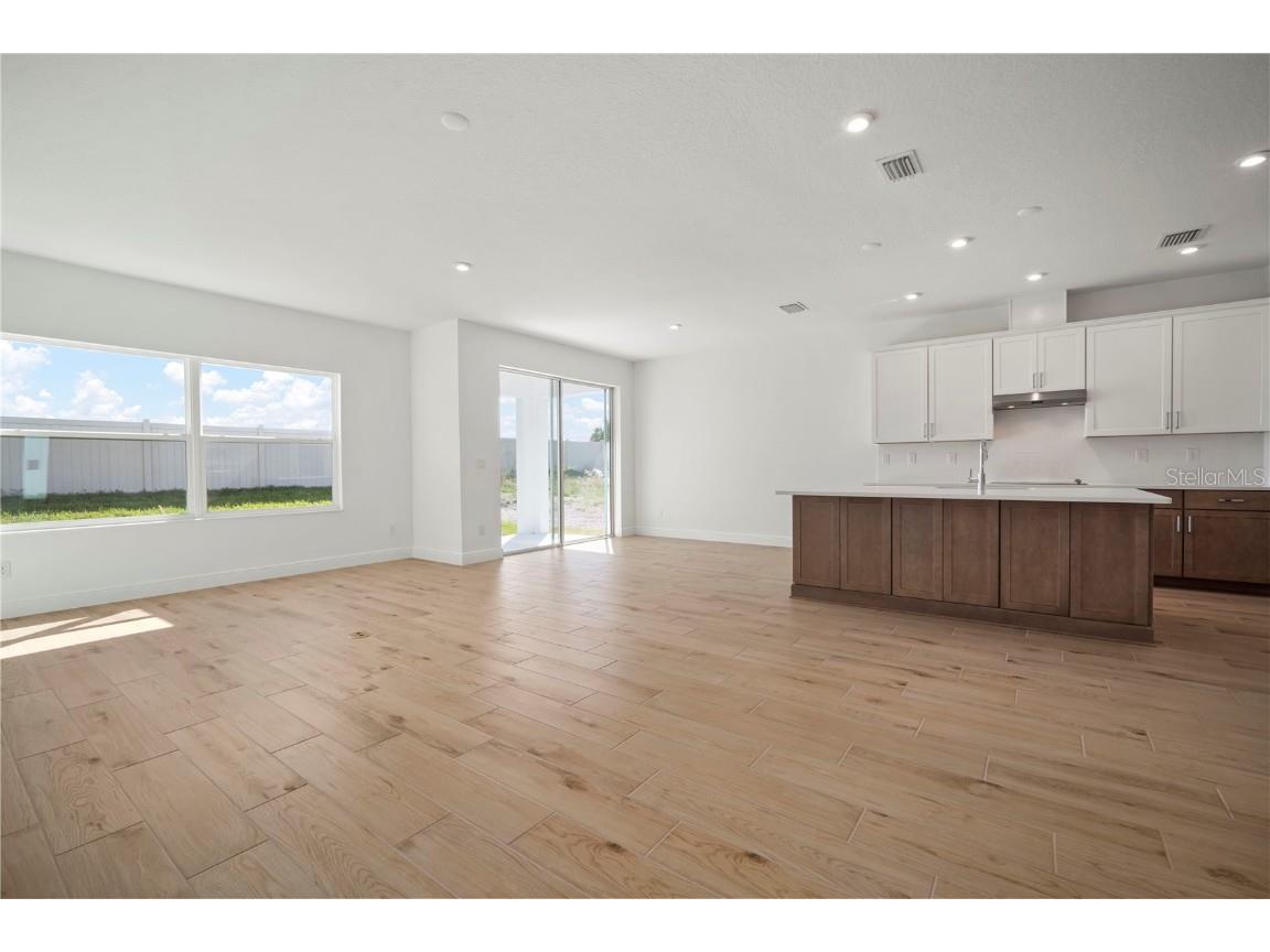 2945 Stewart Creek Circle Plant City FL 33565 TB8425573 image4