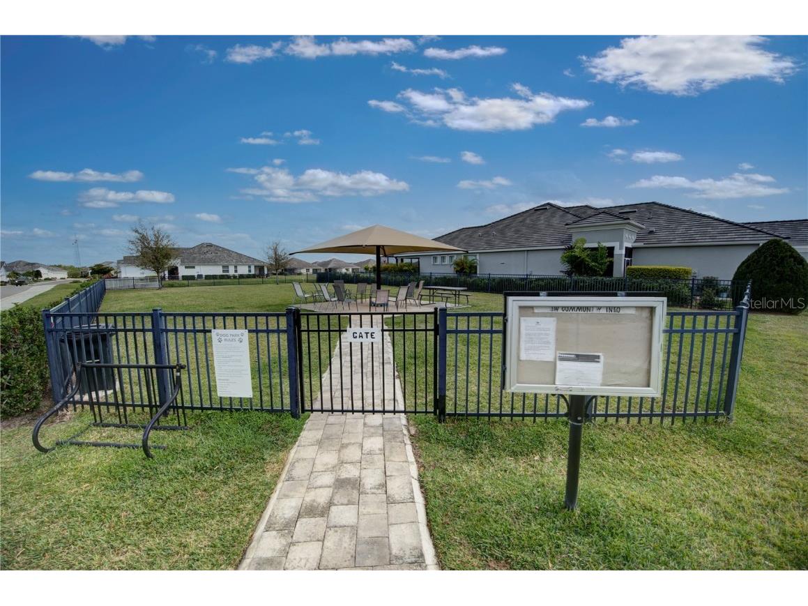 2945 Trustee Avenue Sarasota FL 34243 A4651551 image38