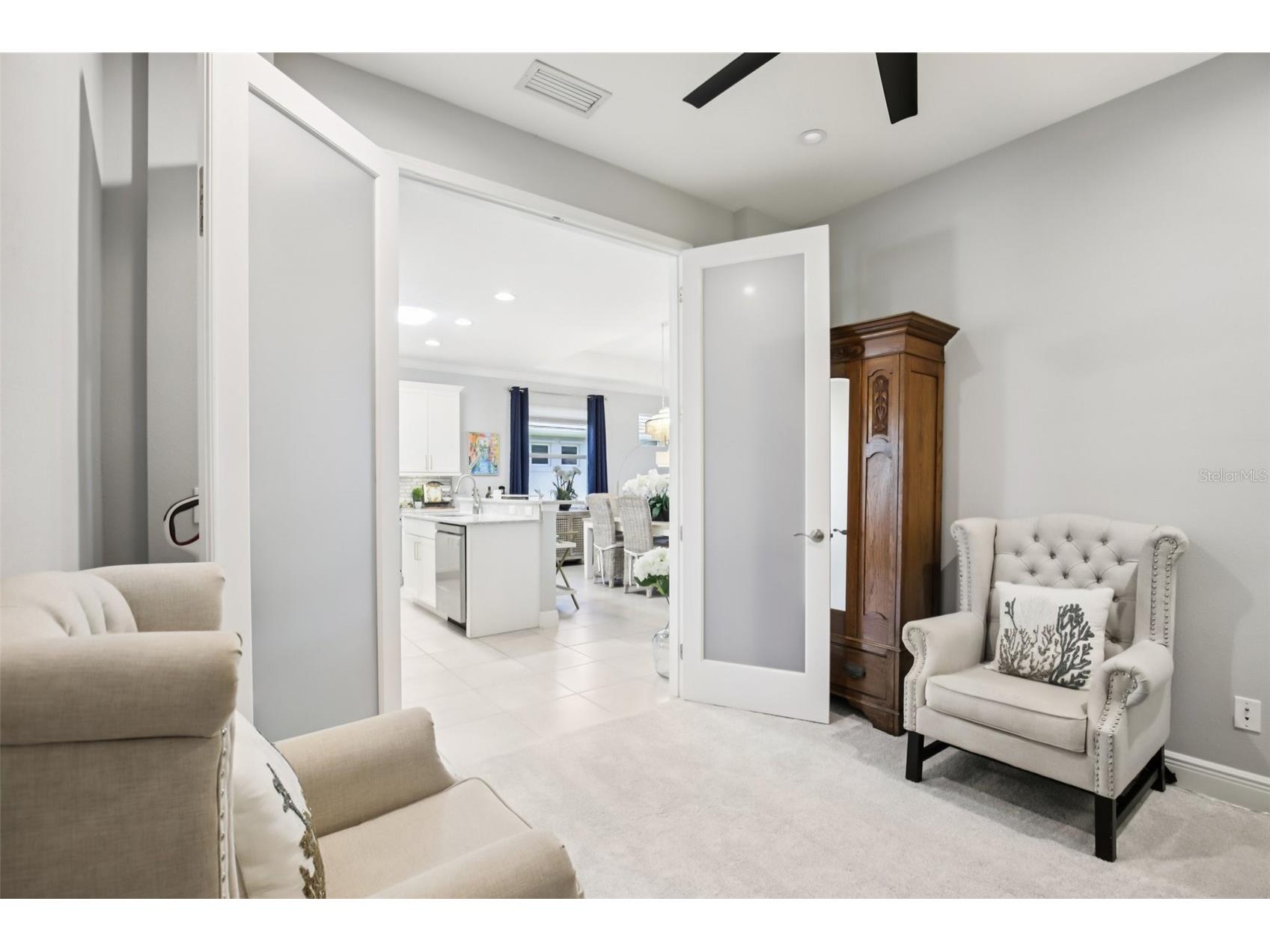 2946 Trustee Avenue Sarasota FL 34243 A4685262 image12