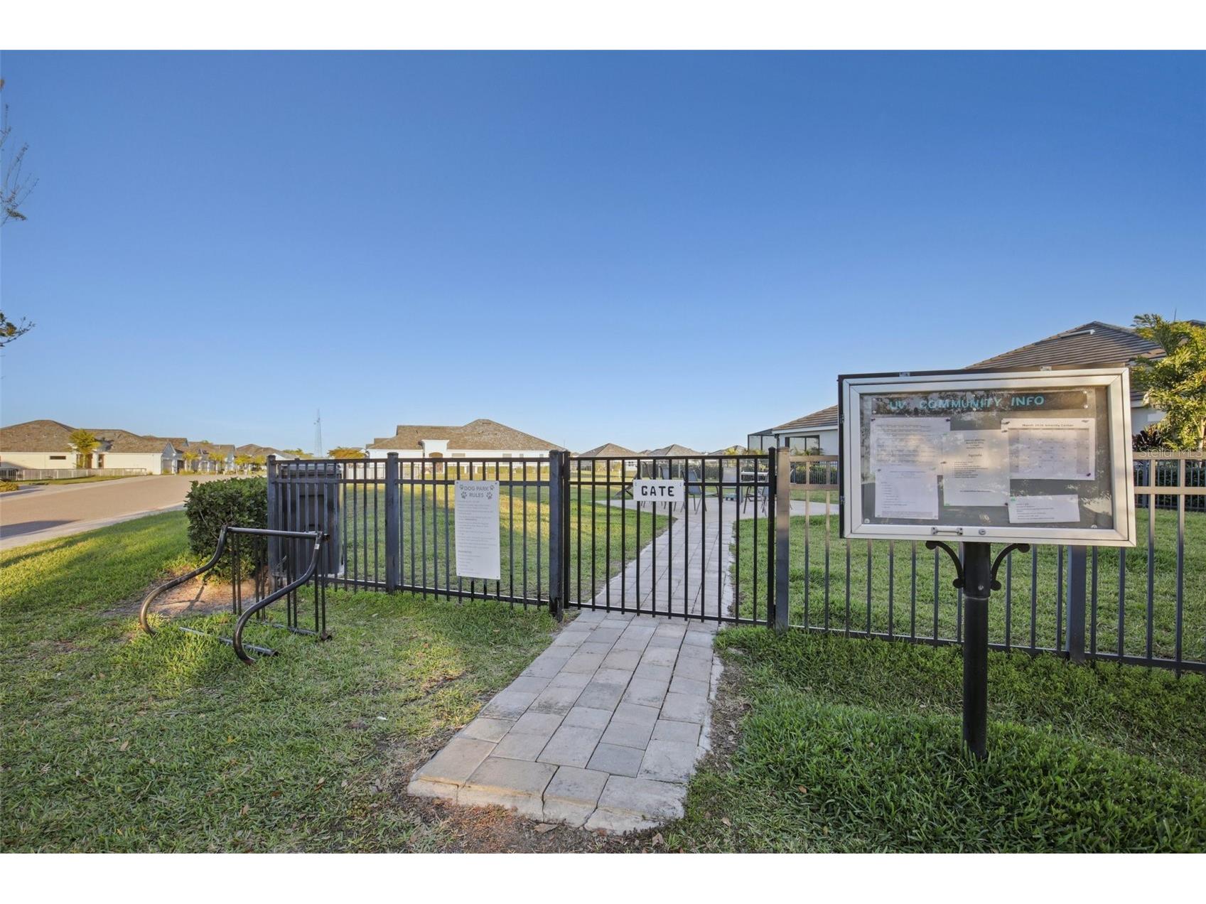 2946 Trustee Avenue Sarasota FL 34243 A4685262 image27