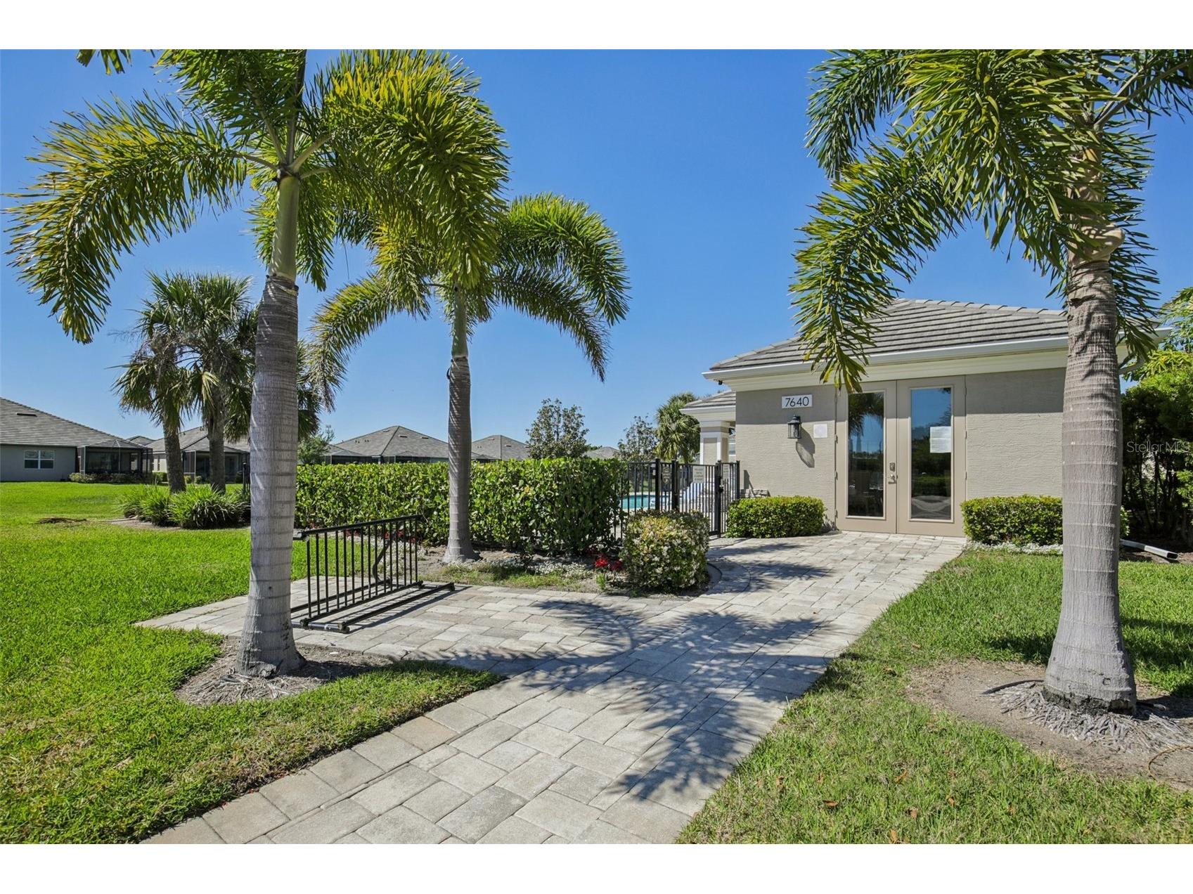 2946 Trustee Avenue Sarasota FL 34243 A4685262 image30