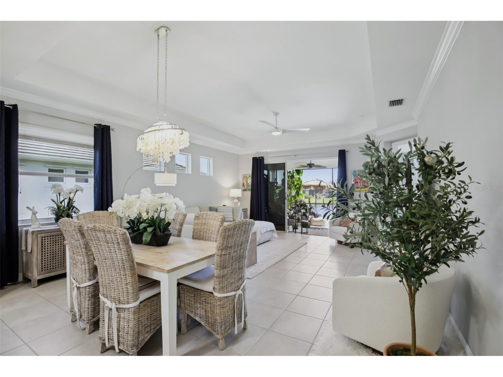 2946 Trustee Avenue Sarasota FL 34243 A4685262 image6