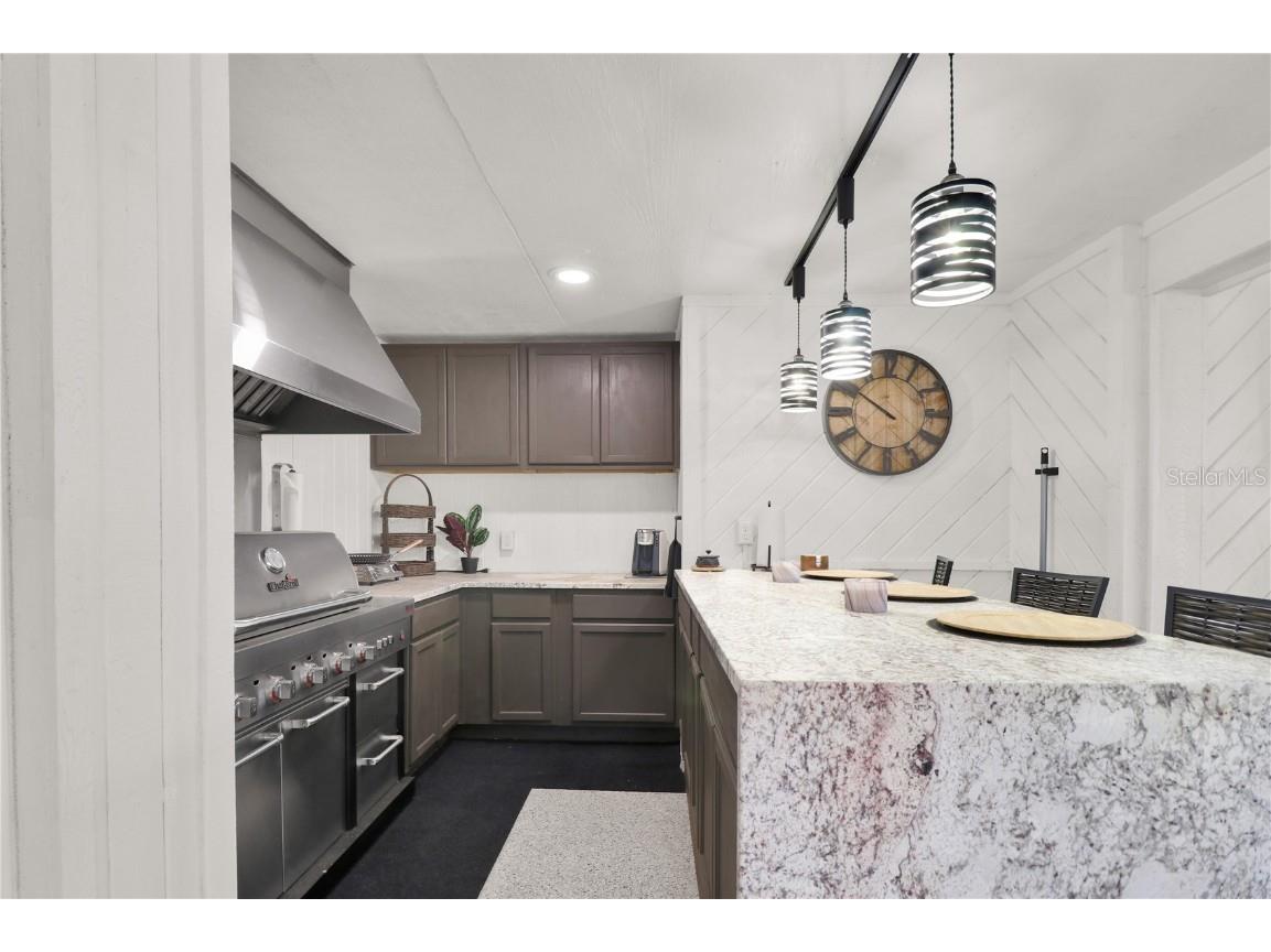 2947 Cedar Trace Tarpon Springs FL 34688 TB8376473 image32