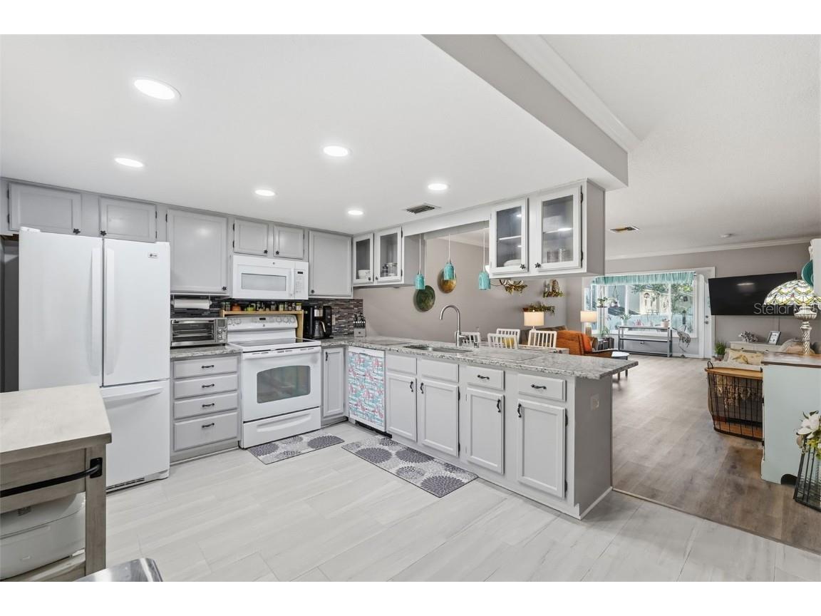 2948 Bancroft Circle E #B Palm Harbor FL 34683 TB8460313 image5