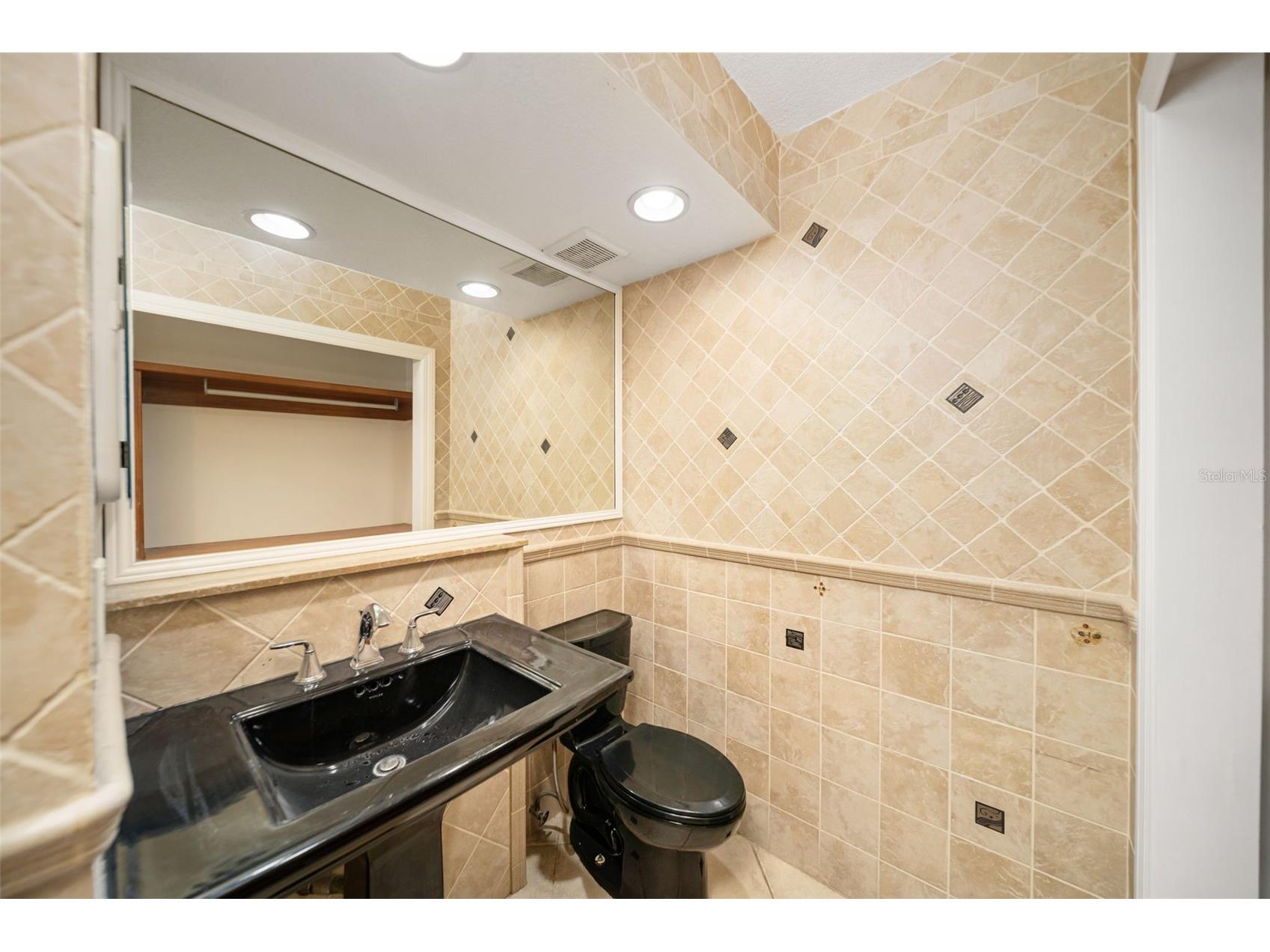 2948 Clark Road #121 Sarasota FL 34231 A4691902 image21