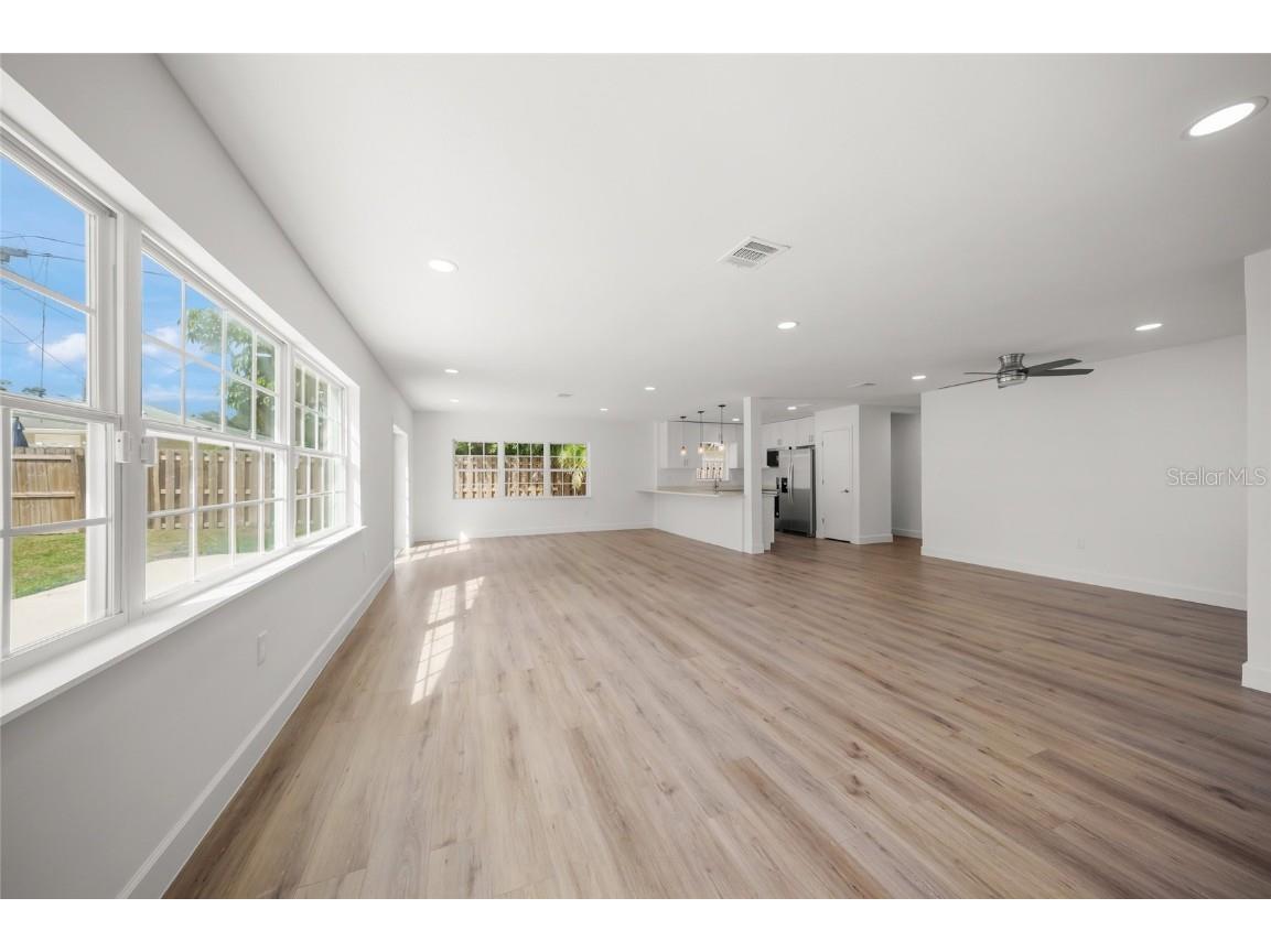 2949 Bougainvillea Street Sarasota FL 34239 A4667837 image13