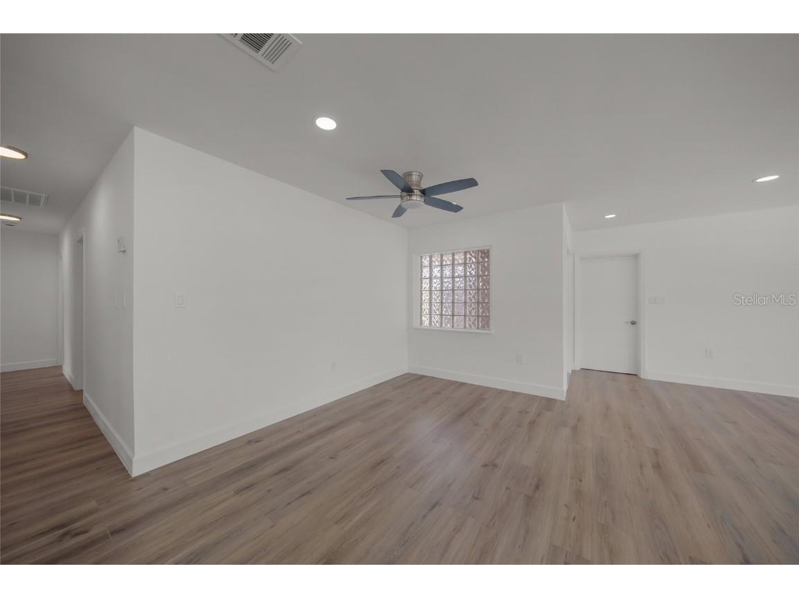 2949 Bougainvillea Street Sarasota FL 34239 A4667837 image16