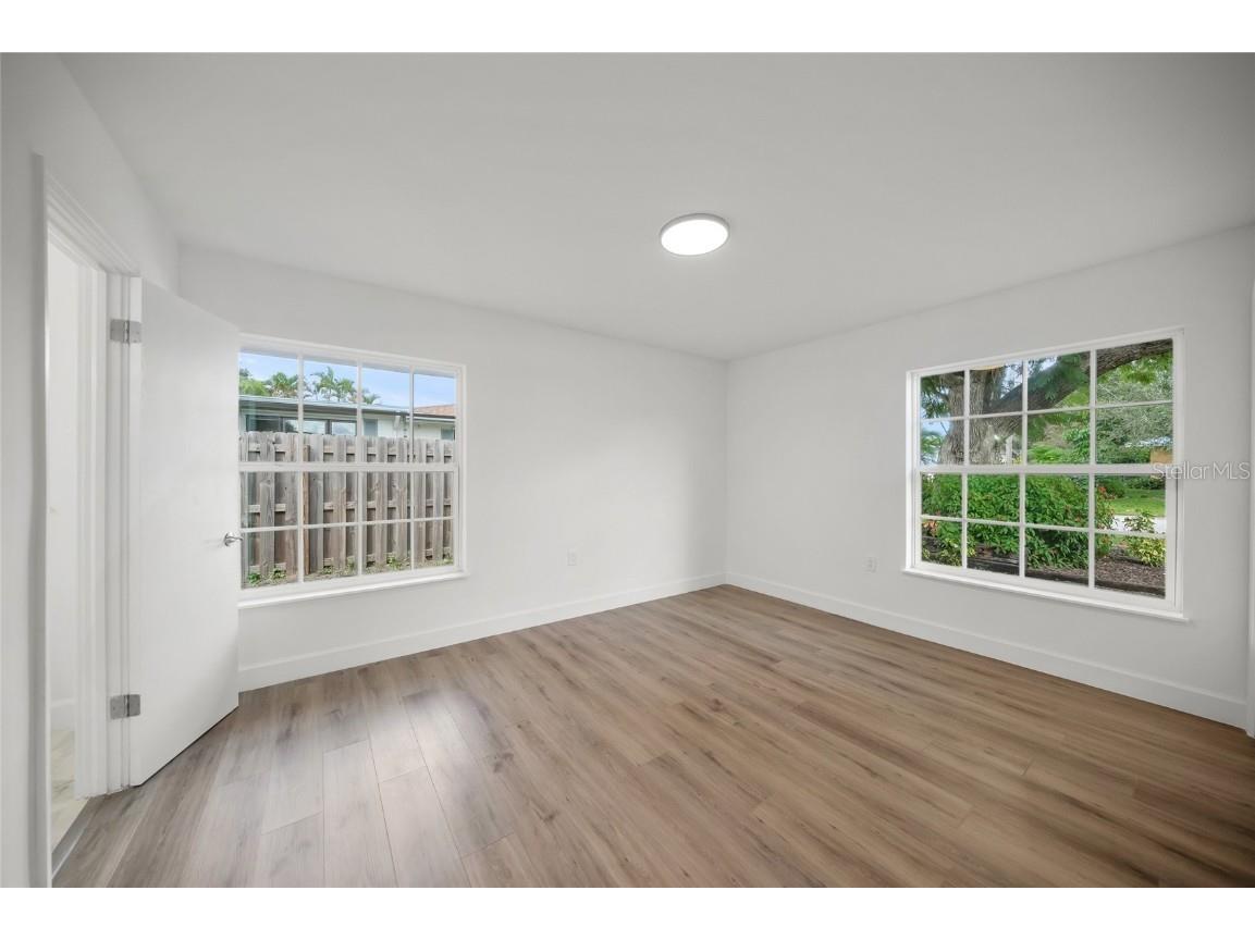 2949 Bougainvillea Street Sarasota FL 34239 A4667837 image19