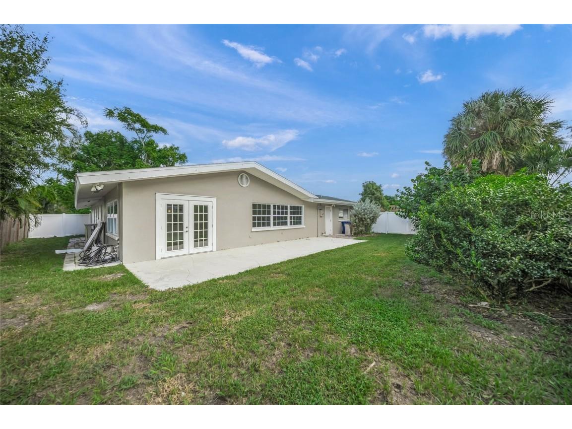 2949 Bougainvillea Street Sarasota FL 34239 A4667837 image29