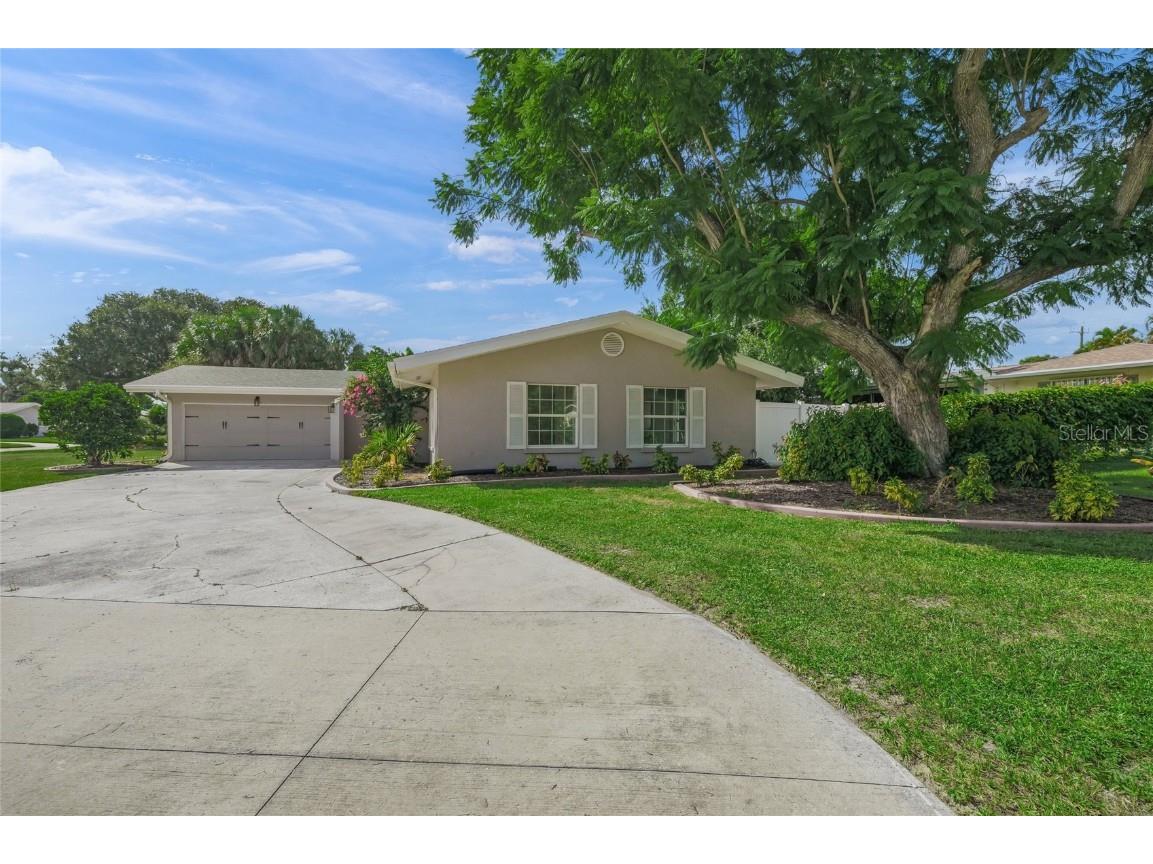 2949 Bougainvillea Street Sarasota FL 34239 A4667837 image30