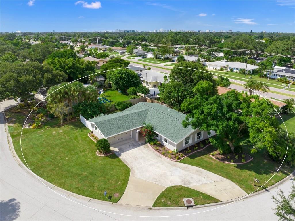 2949 Bougainvillea Street Sarasota FL 34239 A4667837 image31