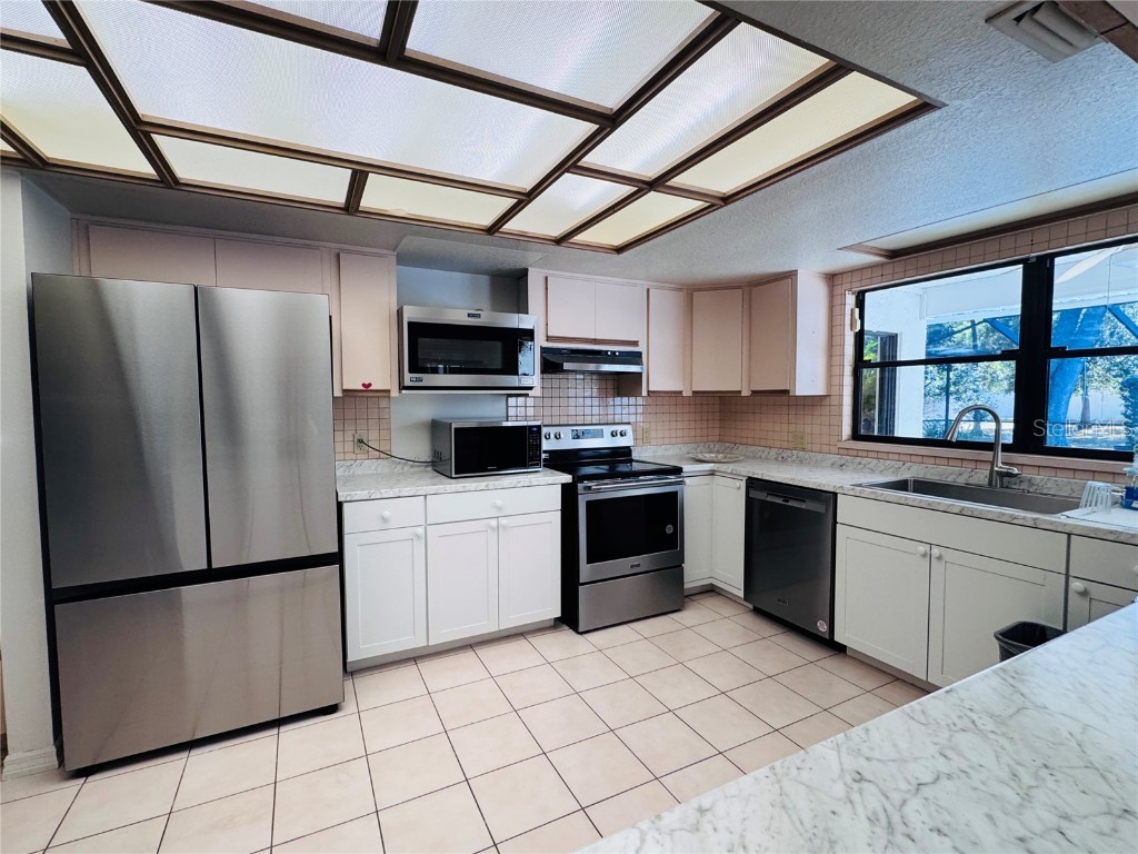 2949 Sunset Point Road Clearwater FL 33759 TB8448099 image3